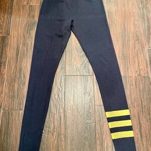 Sundry Size 1 ankle strip leggings